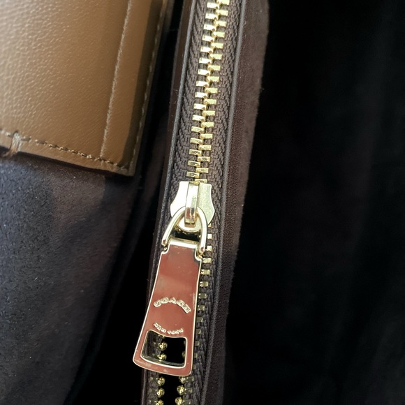 NWOT Coach Signature Platinum Patent Leather Small Margot Embossed Satchel - Picture 10 of 15